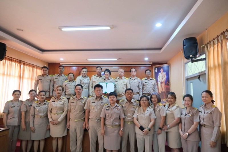 ทศบาลตำบลสันนาเม็ง ผนึกกำลังสภาเทศบาลฯ ประกาศเจตนารมณ์ ท้องถิ่นโปร่งใส ไร้ยาเสพติด มุ่งสร้างความเชื่อมั่นให้ประชาชน