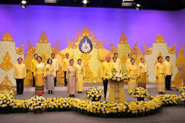 การบันทึกเทปถวายพระพรชัยมงคลงานเฉลิมพระเกียรติพระบาทสมเด็จพระเจ้าอยู่หัว เนื่องในโอกาสพระราชพิธีมหามงคลเฉลิมพระชนมพรรษา 6 รอบ