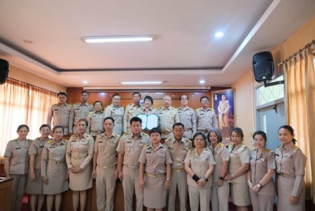 ทศบาลตำบลสันนาเม็ง ผนึกกำลังสภาเทศบาลฯ ประกาศเจตนารมณ์ ท้องถิ่นโปร่งใส ไร้ยาเสพติด มุ่งสร้างความเชื่อมั่นให้ประชาชน