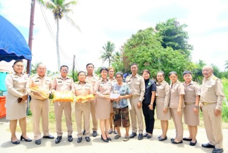 ท้องถิ่นไม่ทอดทิ้งกัน เทศบาลตำบลสันนาเม็ง มอบเงินช่วยเหลือผู้ประสบเหตุไฟไหม้บ้านในพื้นที่เทศบาลตำบลสันป่าเปา อำเภอสันทราย จังหวัดเชียงใหม่
